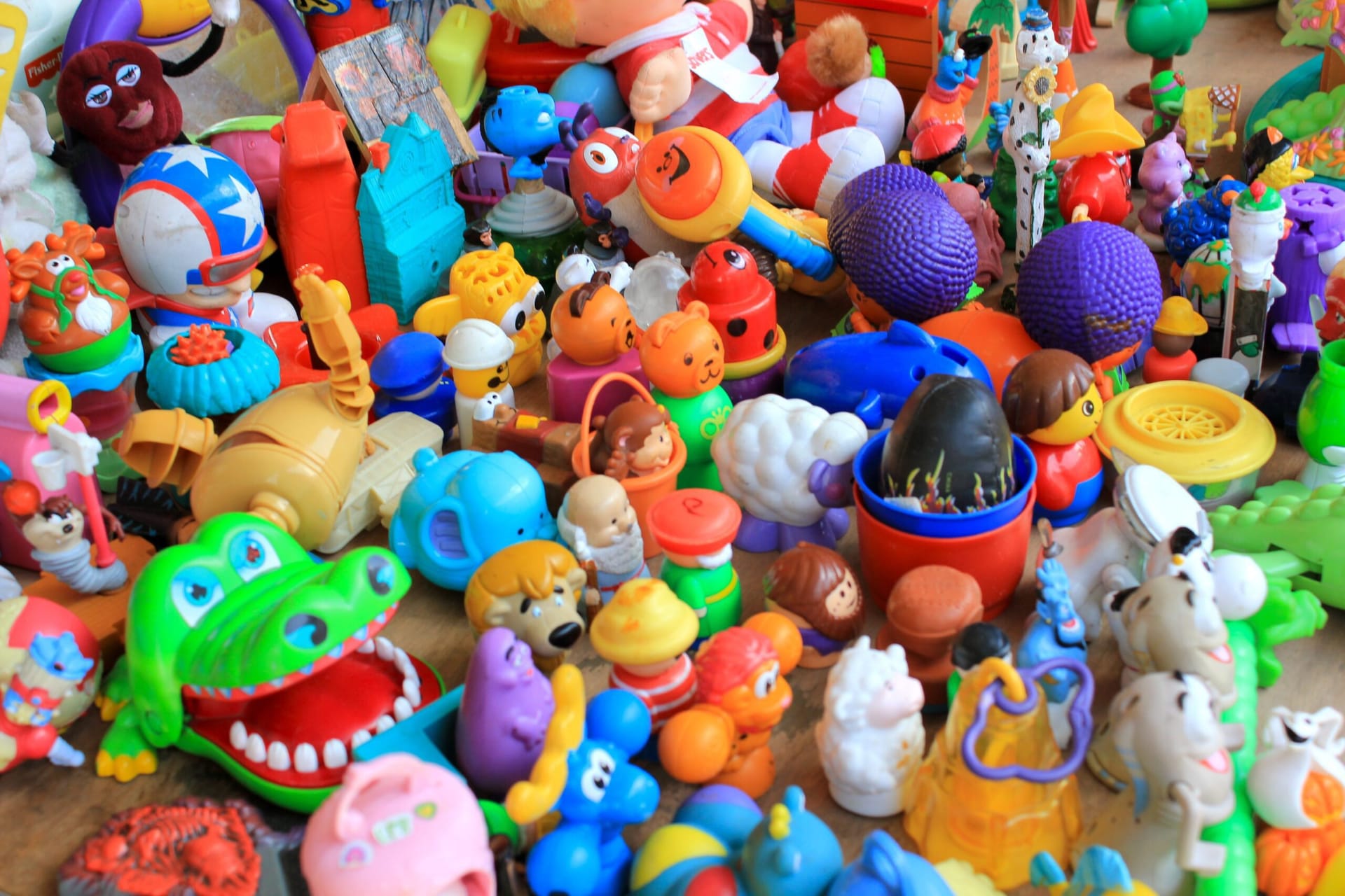 Lustige Spiele Kinder drinnen fuer kalte Herbst- und Wintertage