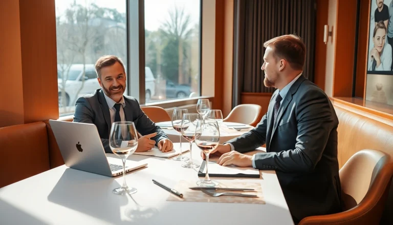 Headhunter Gastronomie führt inspirierendes Gespräch in elegantem Restaurant, Bild von einer professionellen Beratung.